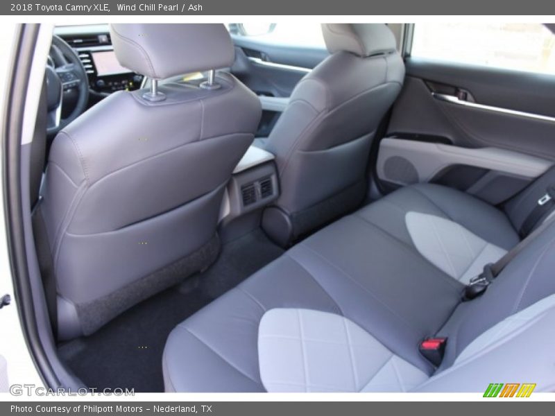Wind Chill Pearl / Ash 2018 Toyota Camry XLE