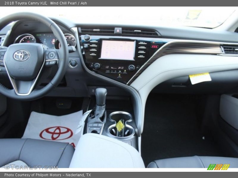 Wind Chill Pearl / Ash 2018 Toyota Camry XLE