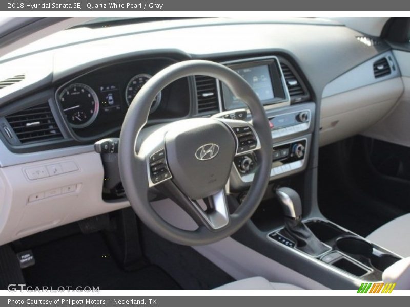 Quartz White Pearl / Gray 2018 Hyundai Sonata SE