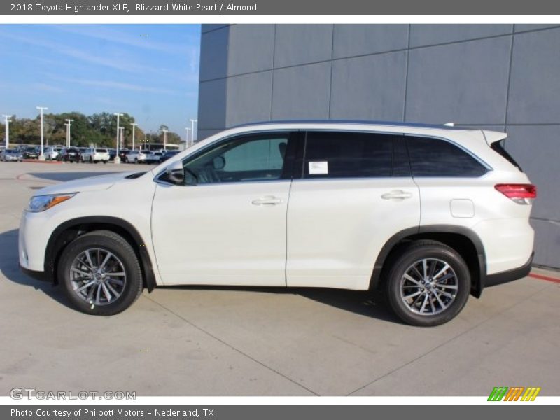 Blizzard White Pearl / Almond 2018 Toyota Highlander XLE