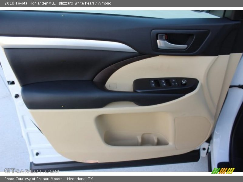 Blizzard White Pearl / Almond 2018 Toyota Highlander XLE