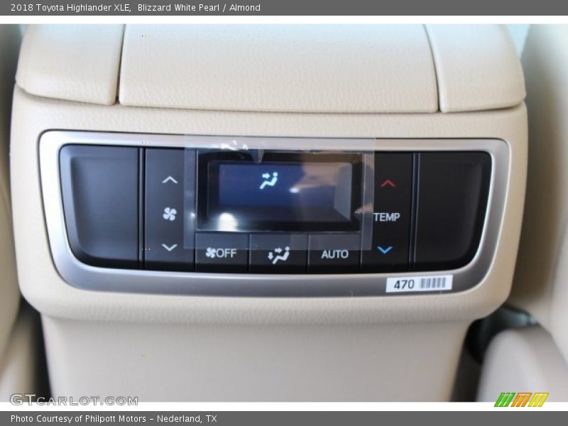 Blizzard White Pearl / Almond 2018 Toyota Highlander XLE