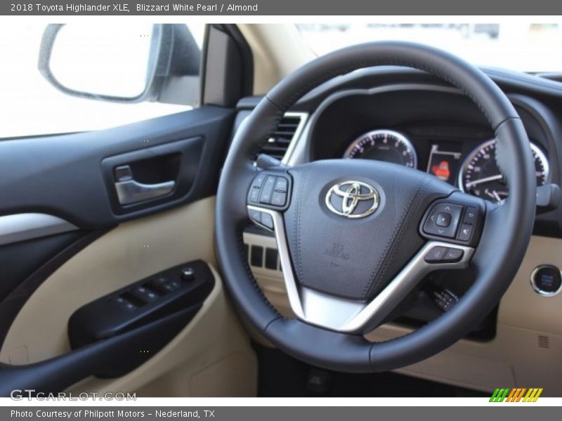 Blizzard White Pearl / Almond 2018 Toyota Highlander XLE