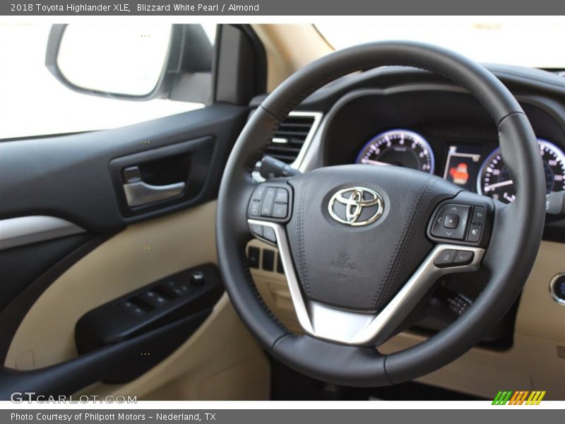 Blizzard White Pearl / Almond 2018 Toyota Highlander XLE