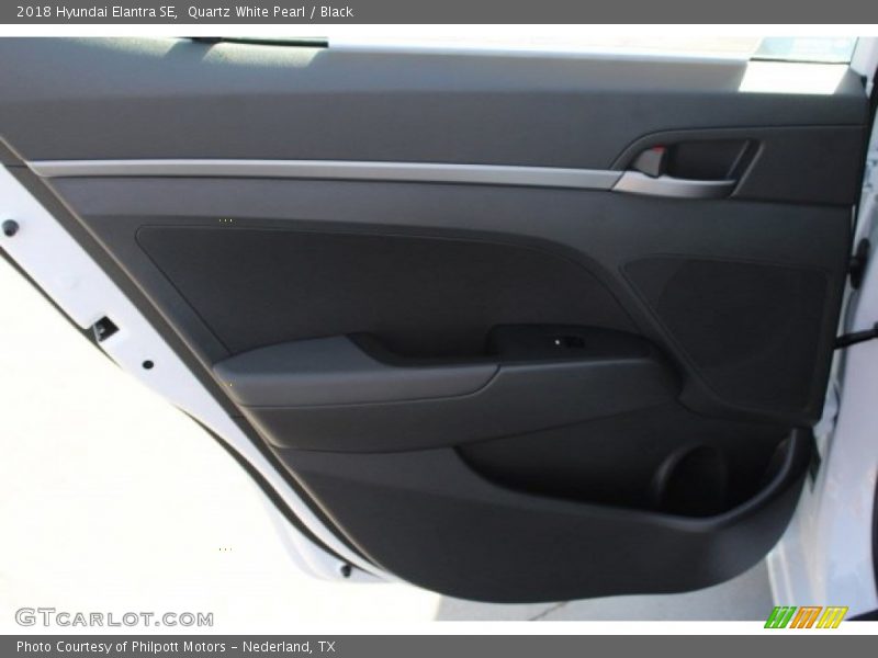 Quartz White Pearl / Black 2018 Hyundai Elantra SE