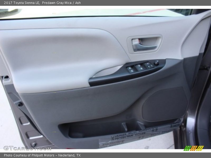 Predawn Gray Mica / Ash 2017 Toyota Sienna LE