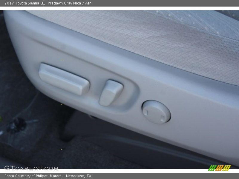 Predawn Gray Mica / Ash 2017 Toyota Sienna LE