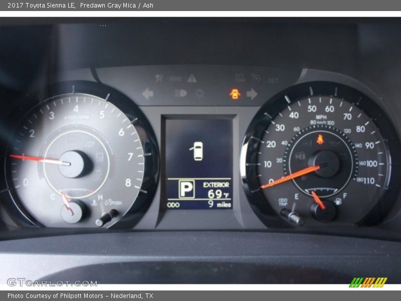 Predawn Gray Mica / Ash 2017 Toyota Sienna LE