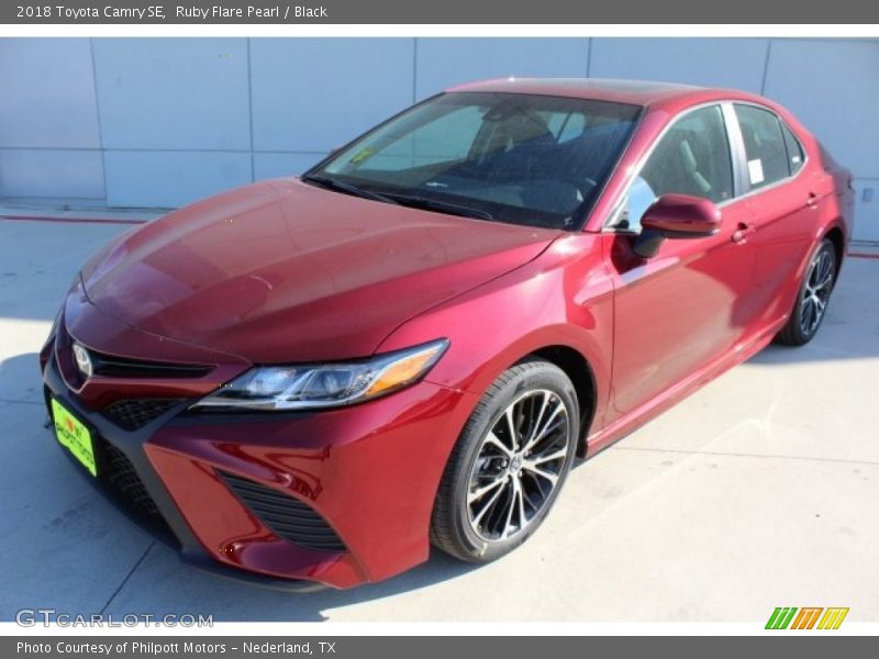 Ruby Flare Pearl / Black 2018 Toyota Camry SE