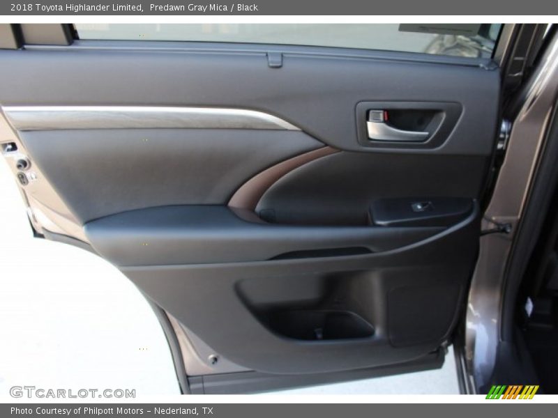 Predawn Gray Mica / Black 2018 Toyota Highlander Limited