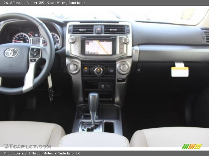 Super White / Sand Beige 2018 Toyota 4Runner SR5