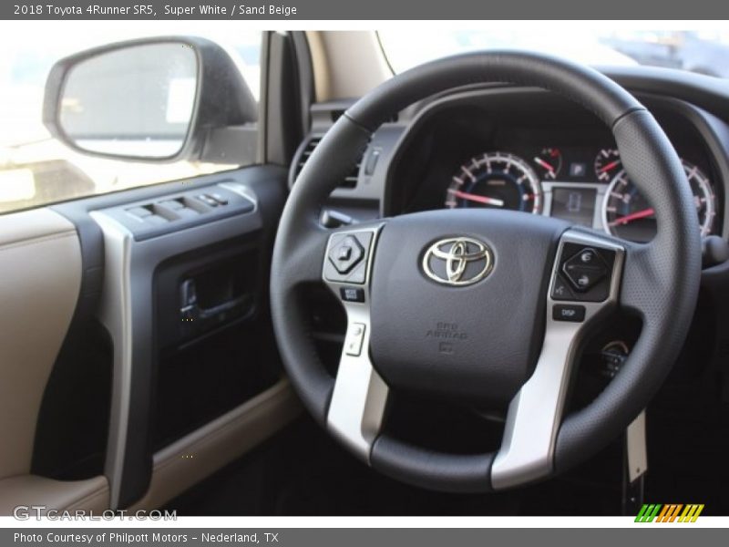 Super White / Sand Beige 2018 Toyota 4Runner SR5