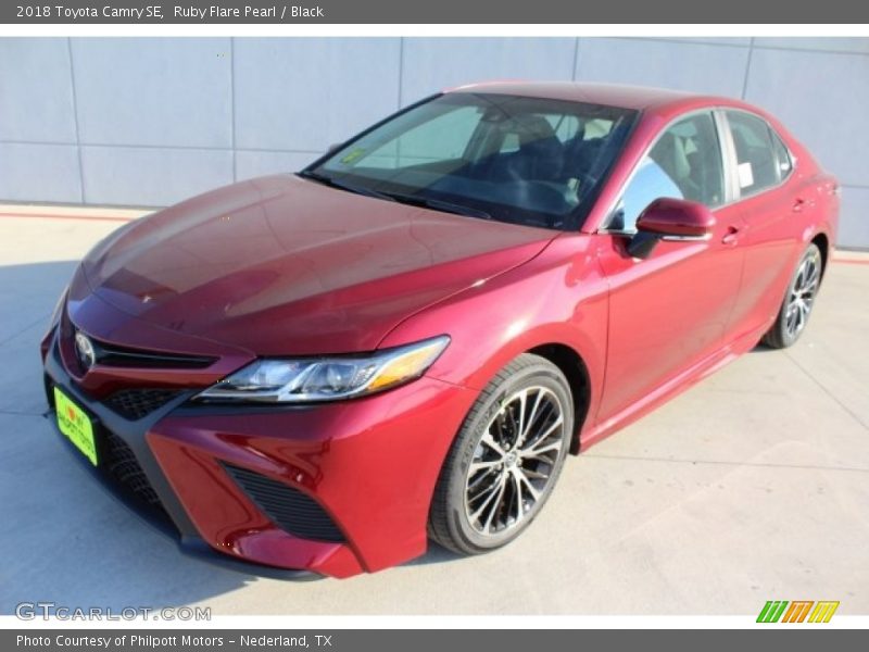 Ruby Flare Pearl / Black 2018 Toyota Camry SE