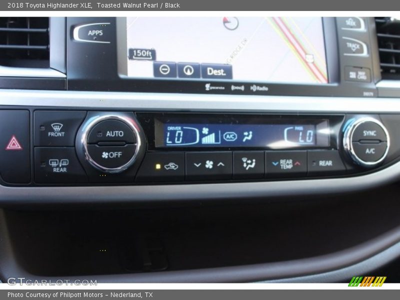 Toasted Walnut Pearl / Black 2018 Toyota Highlander XLE