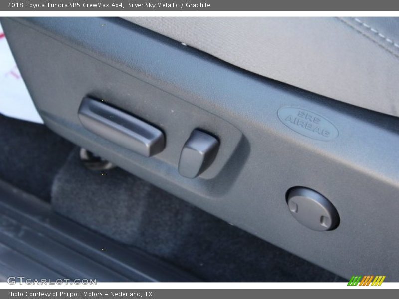Silver Sky Metallic / Graphite 2018 Toyota Tundra SR5 CrewMax 4x4