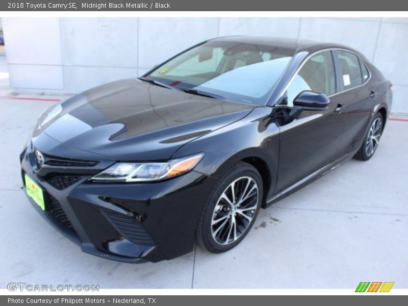 Midnight Black Metallic / Black 2018 Toyota Camry SE