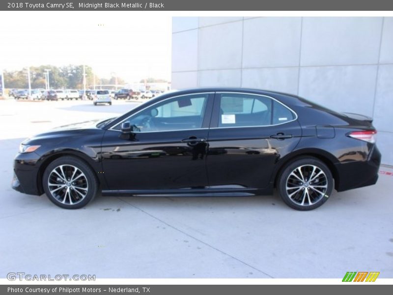 Midnight Black Metallic / Black 2018 Toyota Camry SE