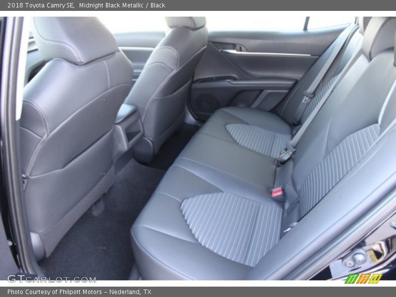 Midnight Black Metallic / Black 2018 Toyota Camry SE