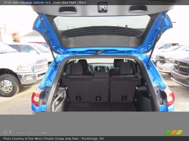 Hydro Blue Pearl / Black 2018 Jeep Cherokee Latitude 4x4