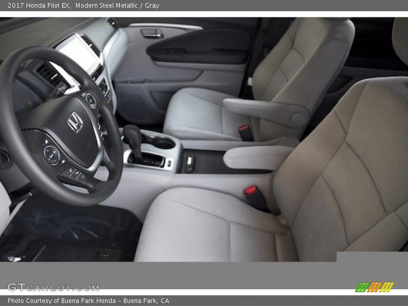 Modern Steel Metallic / Gray 2017 Honda Pilot EX