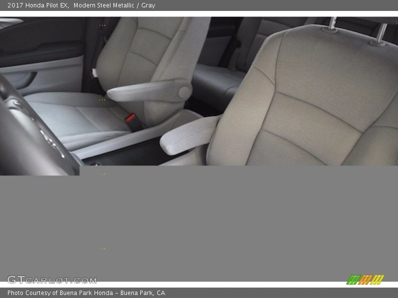 Modern Steel Metallic / Gray 2017 Honda Pilot EX