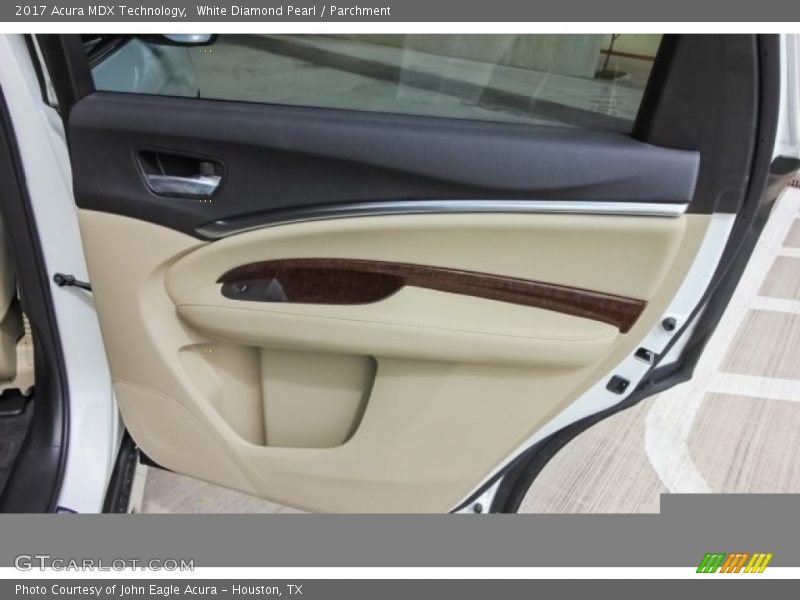 White Diamond Pearl / Parchment 2017 Acura MDX Technology