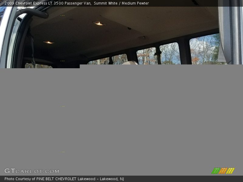 Summit White / Medium Pewter 2009 Chevrolet Express LT 3500 Passenger Van