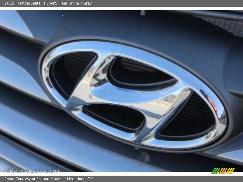 Pearl White / Gray 2018 Hyundai Santa Fe Sport