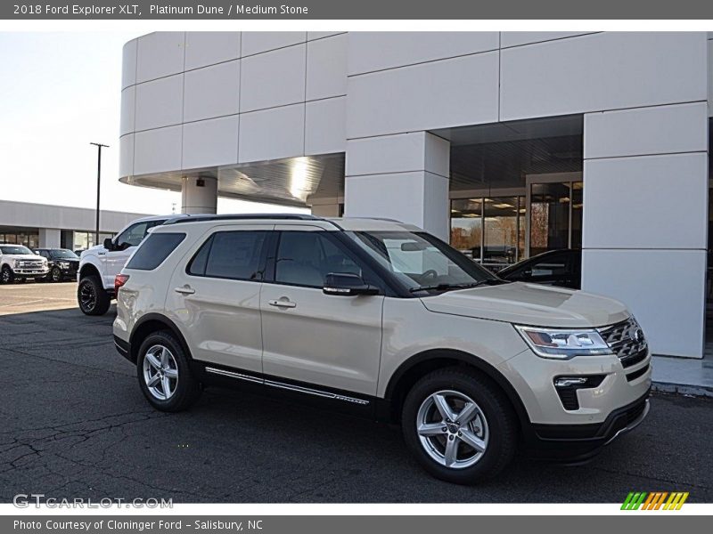 Platinum Dune / Medium Stone 2018 Ford Explorer XLT