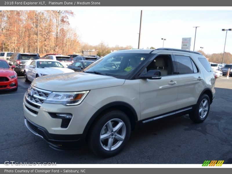 Platinum Dune / Medium Stone 2018 Ford Explorer XLT