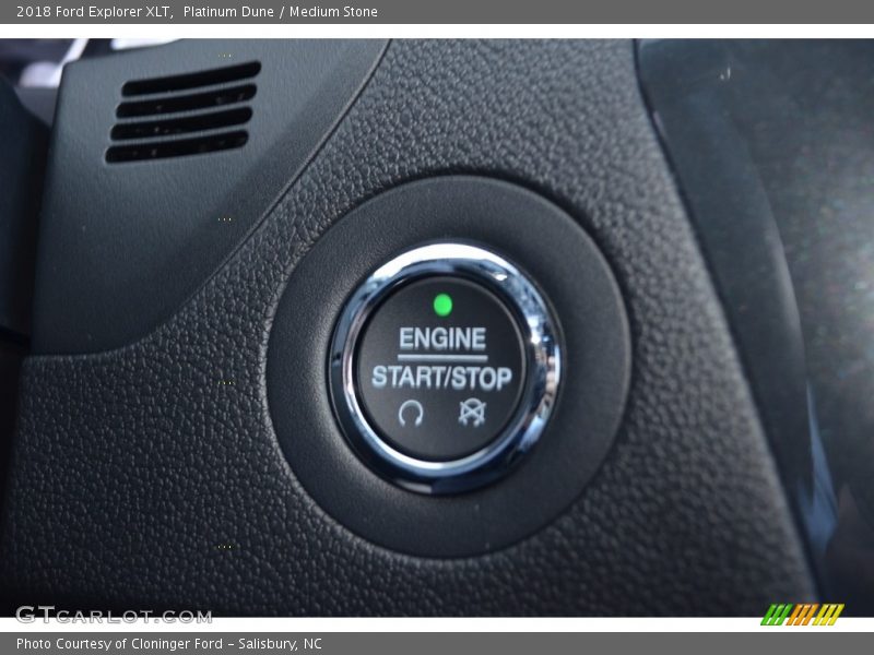 Platinum Dune / Medium Stone 2018 Ford Explorer XLT