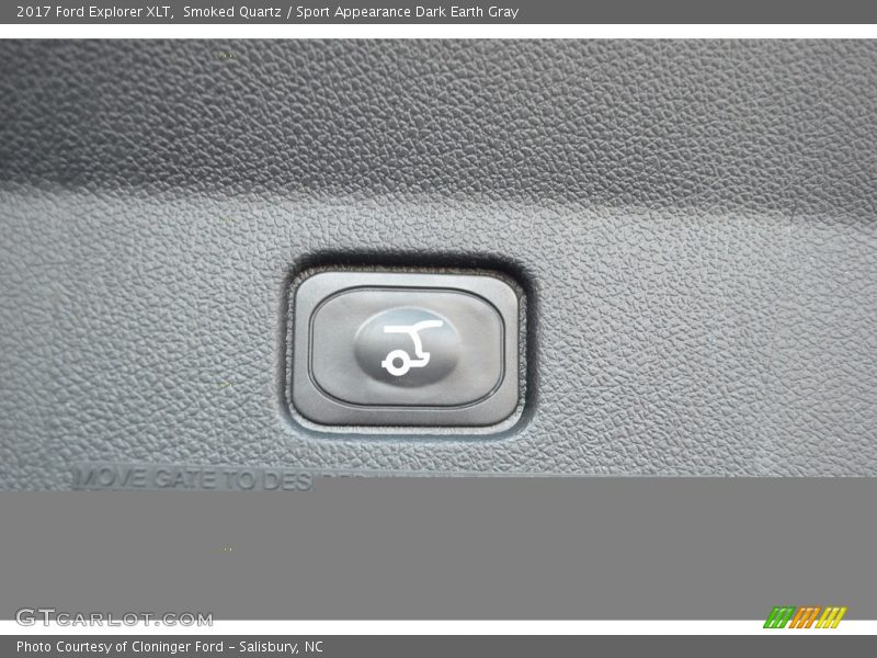 Smoked Quartz / Sport Appearance Dark Earth Gray 2017 Ford Explorer XLT