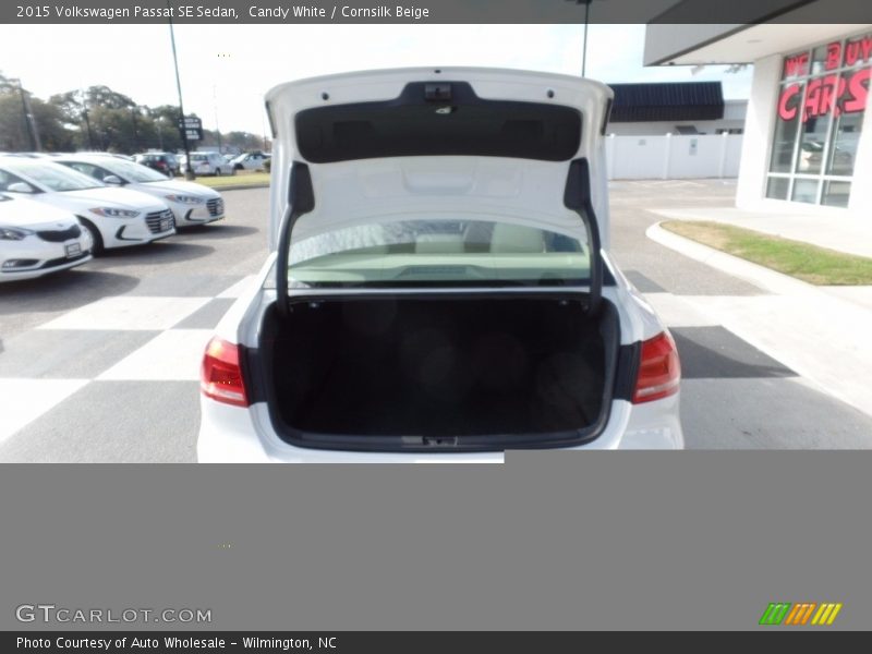 Candy White / Cornsilk Beige 2015 Volkswagen Passat SE Sedan
