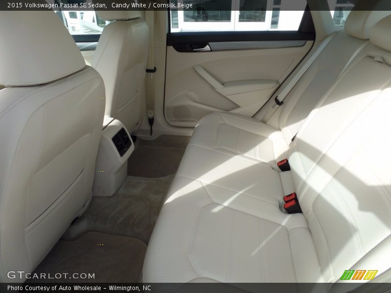 Candy White / Cornsilk Beige 2015 Volkswagen Passat SE Sedan