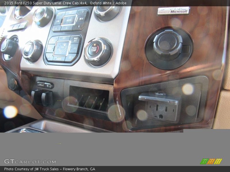 Oxford White / Adobe 2015 Ford F250 Super Duty Lariat Crew Cab 4x4