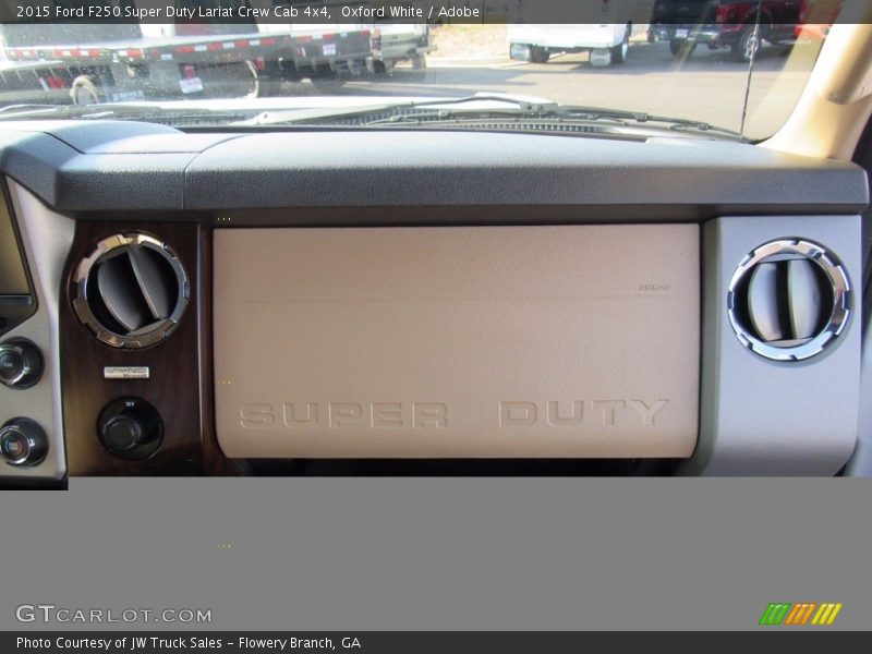 Oxford White / Adobe 2015 Ford F250 Super Duty Lariat Crew Cab 4x4