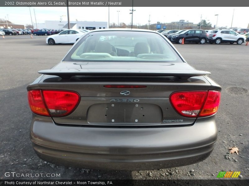 Bronze Mist Metallic / Neutral 2002 Oldsmobile Alero GL Sedan