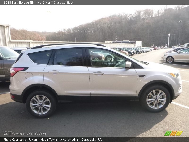 Ingot Silver / Charcoal Black 2018 Ford Escape SE