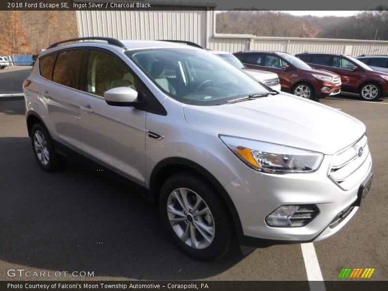 Ingot Silver / Charcoal Black 2018 Ford Escape SE