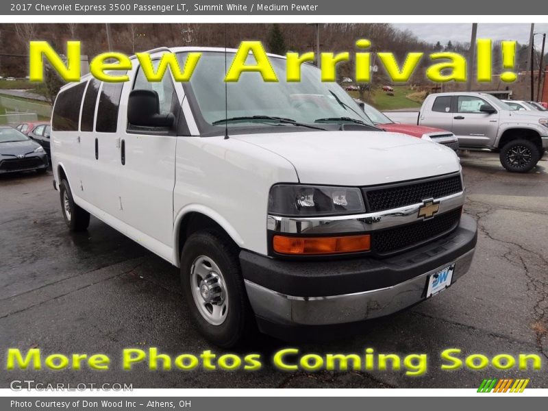 Summit White / Medium Pewter 2017 Chevrolet Express 3500 Passenger LT