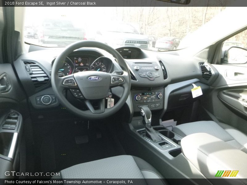Ingot Silver / Charcoal Black 2018 Ford Escape SE