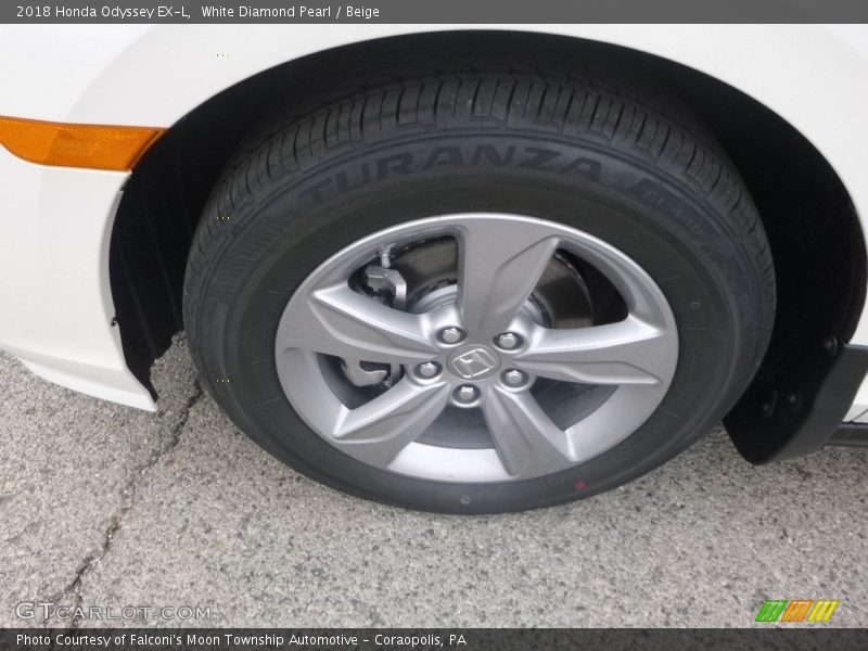 White Diamond Pearl / Beige 2018 Honda Odyssey EX-L