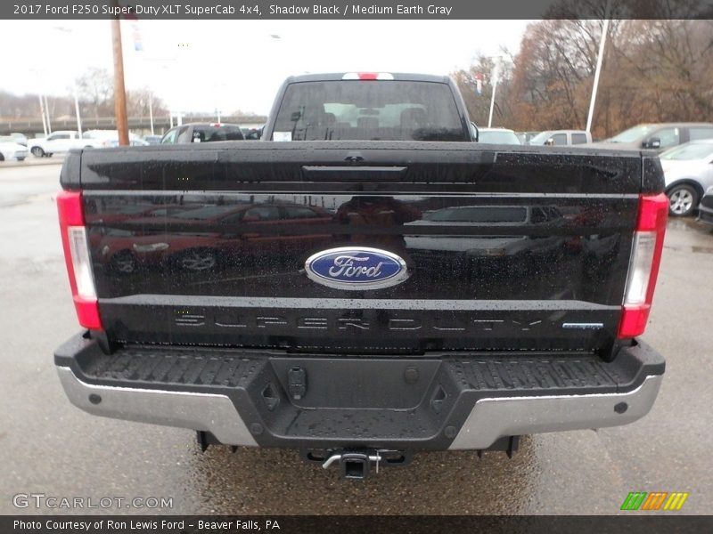 Shadow Black / Medium Earth Gray 2017 Ford F250 Super Duty XLT SuperCab 4x4