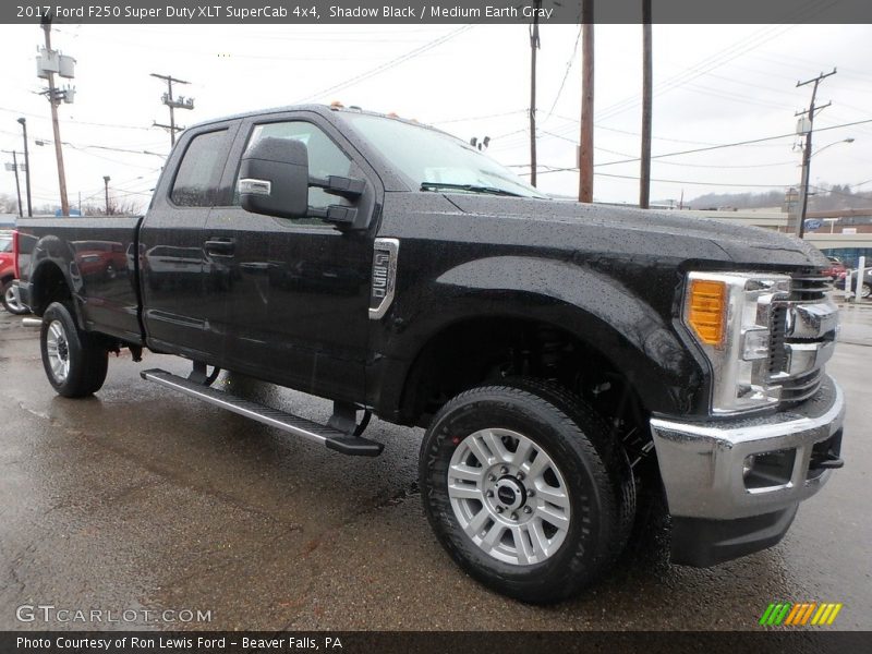 Shadow Black / Medium Earth Gray 2017 Ford F250 Super Duty XLT SuperCab 4x4