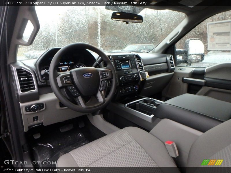 Shadow Black / Medium Earth Gray 2017 Ford F250 Super Duty XLT SuperCab 4x4
