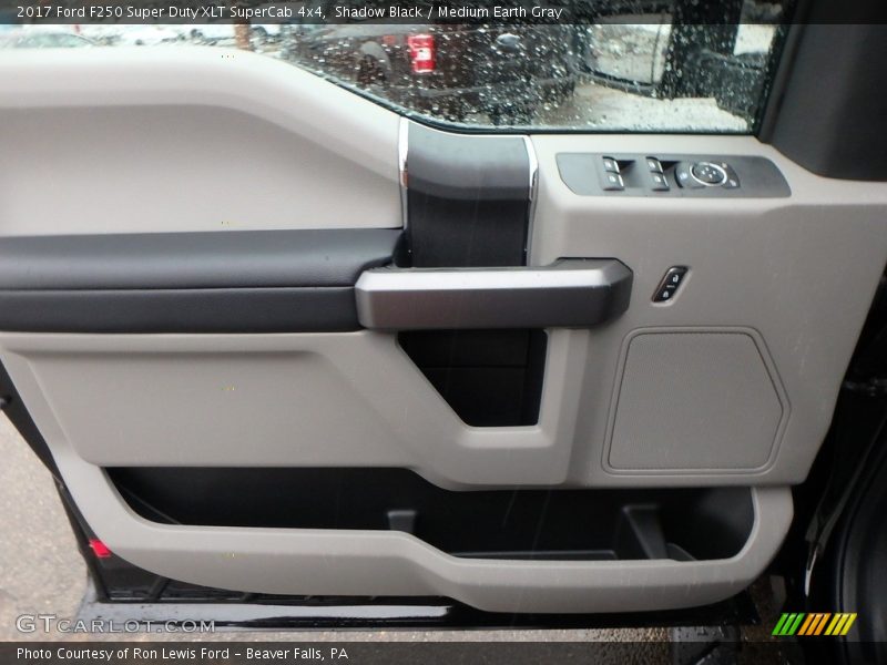 Shadow Black / Medium Earth Gray 2017 Ford F250 Super Duty XLT SuperCab 4x4