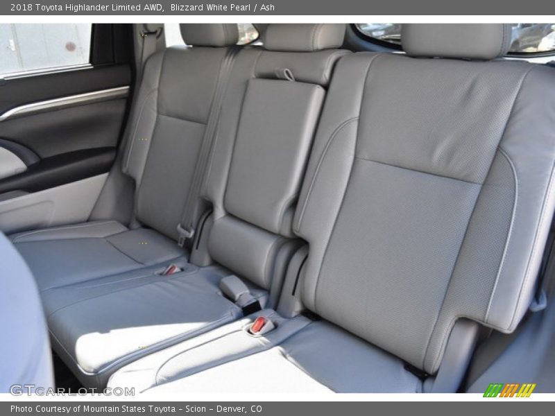 Blizzard White Pearl / Ash 2018 Toyota Highlander Limited AWD
