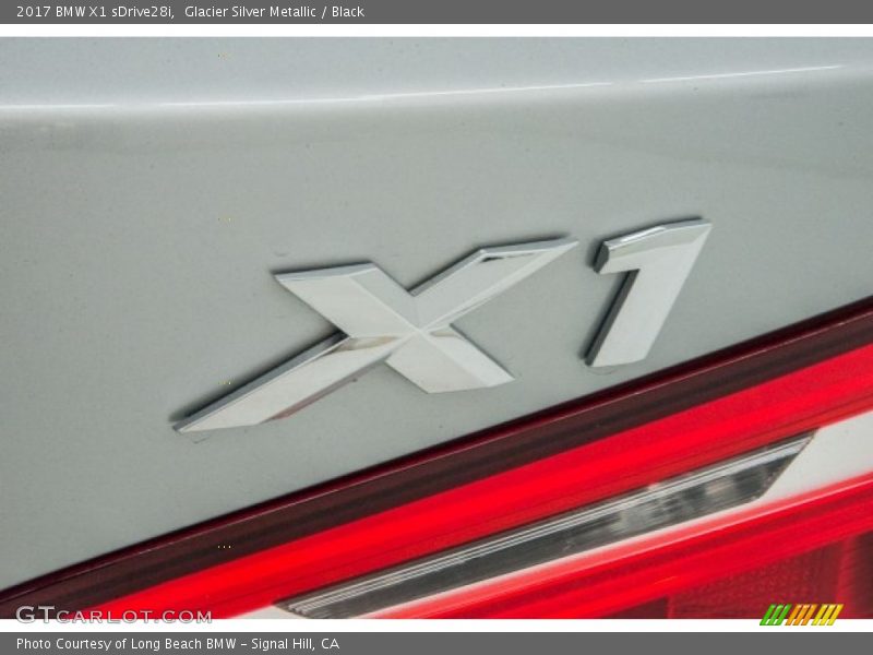 Glacier Silver Metallic / Black 2017 BMW X1 sDrive28i