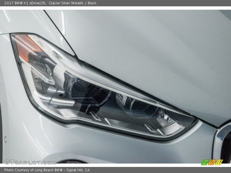 Glacier Silver Metallic / Black 2017 BMW X1 sDrive28i