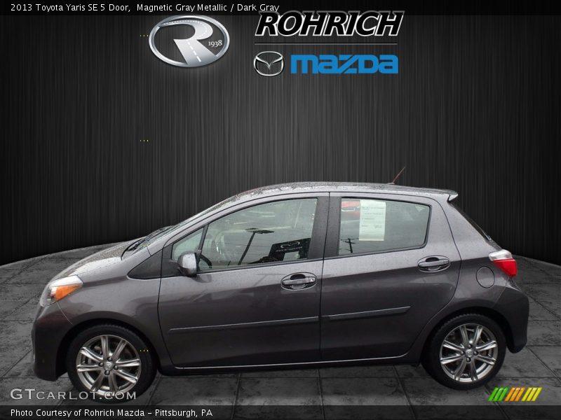 Magnetic Gray Metallic / Dark Gray 2013 Toyota Yaris SE 5 Door